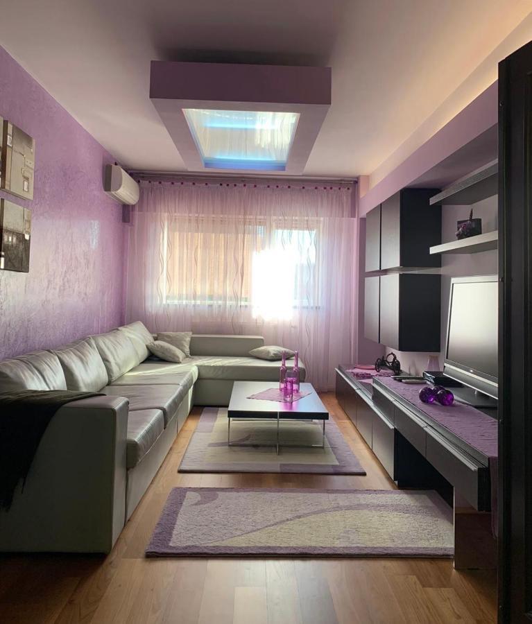 Central Apartment 4 Rooms Brasov Bagian luar foto