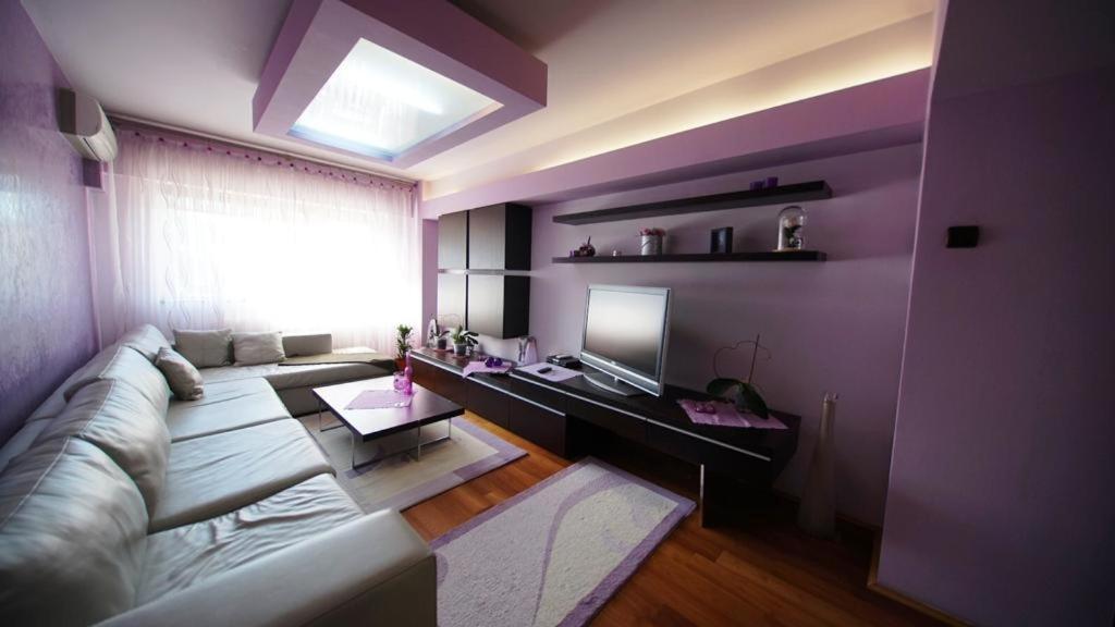Central Apartment 4 Rooms Brasov Bagian luar foto