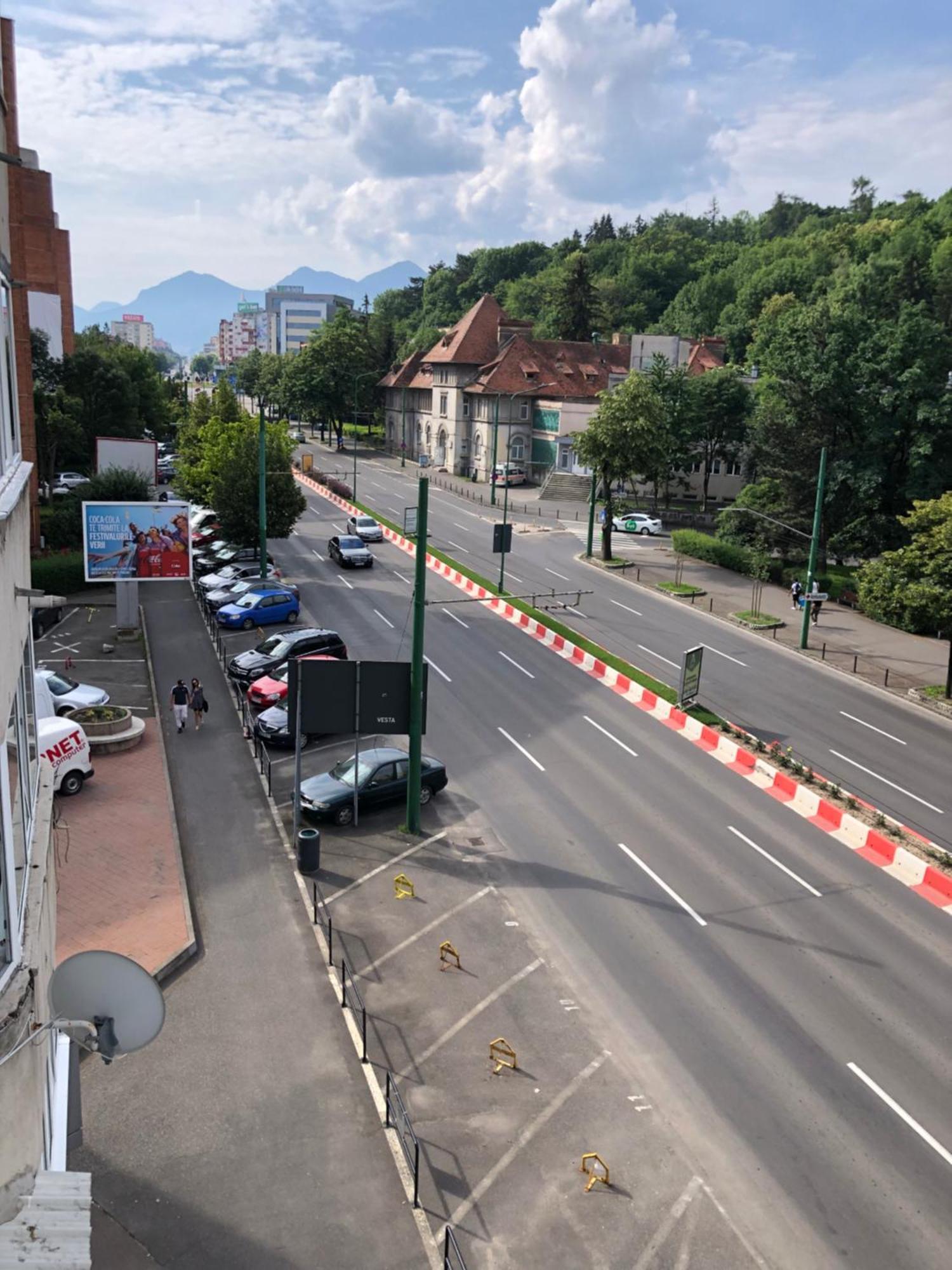 Central Apartment 4 Rooms Brasov Bagian luar foto