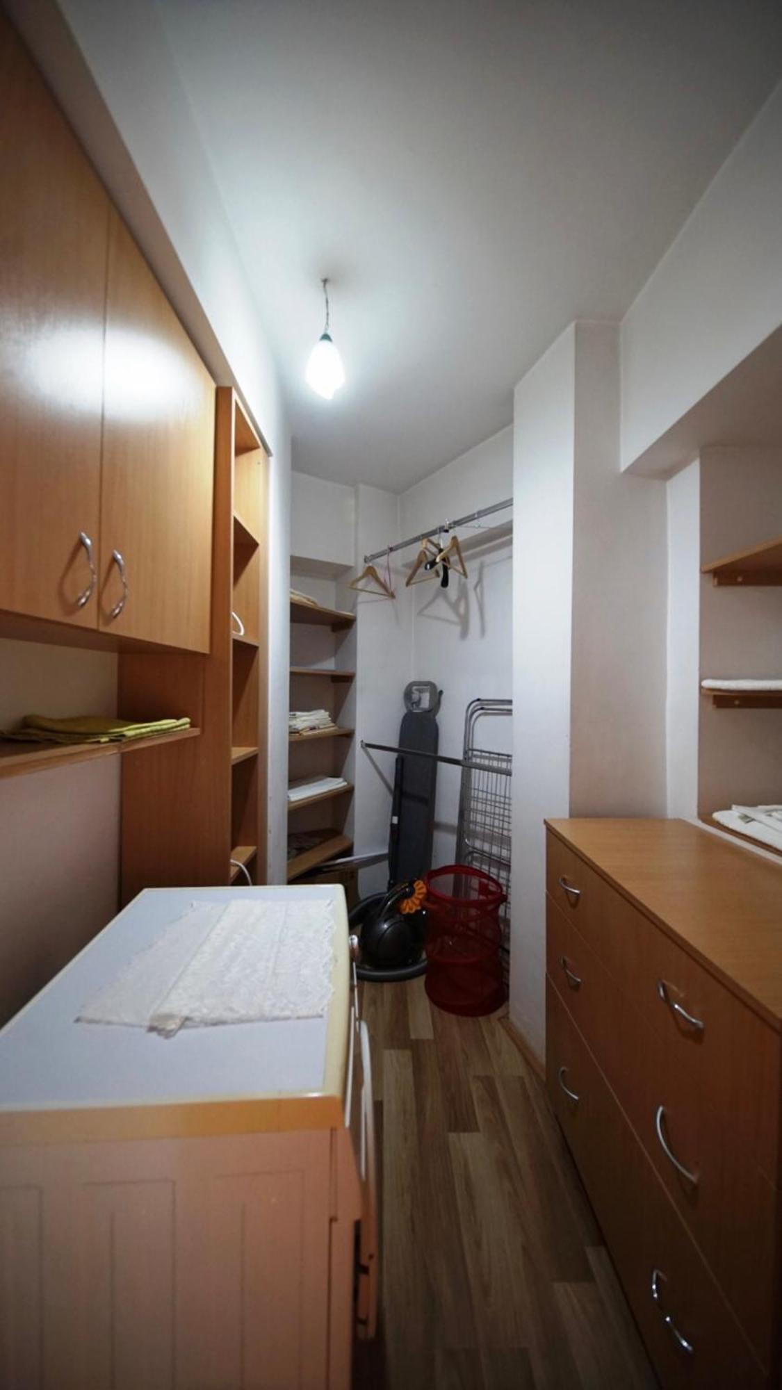 Central Apartment 4 Rooms Brasov Bagian luar foto
